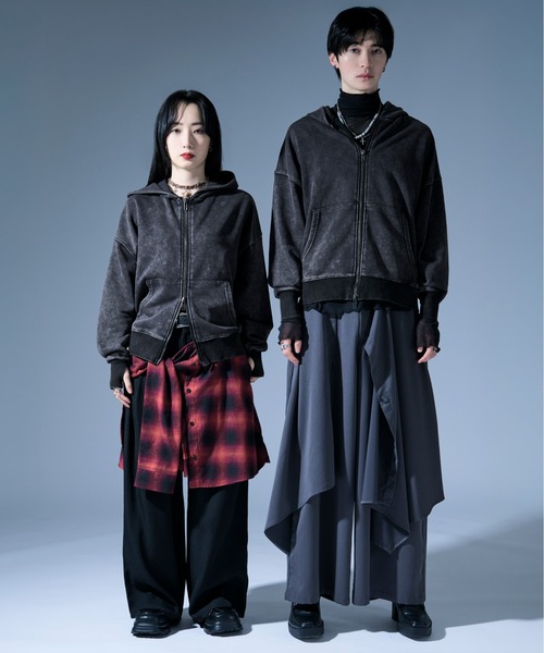 Ellno Loset（エルノロゼット）の「ウォッシュ加工ダブルジップフーディ/フィンガーホール付（パーカー・メンズ・ブラック・SMALL/MEDIUM/LARGE）」の18枚目の写真