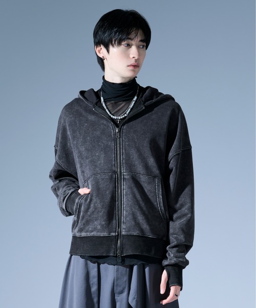 Ellno Loset（エルノロゼット）の「ウォッシュ加工ダブルジップフーディ/フィンガーホール付（パーカー・メンズ・ブラック・SMALL/MEDIUM/LARGE）」の10枚目の写真