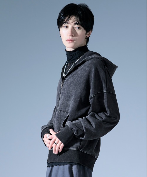 Ellno Loset（エルノロゼット）の「ウォッシュ加工ダブルジップフーディ/フィンガーホール付（パーカー・メンズ・ブラック・SMALL/MEDIUM/LARGE）」の11枚目の写真