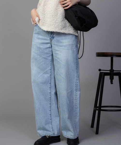 EDWIN(エドウィン)の「SOMTING LISA VINTAGEWIDE SHOWER ワイドデニム(デニムパンツ・レディース・ライトブルー・S/M/XS)」の4枚目の写真
