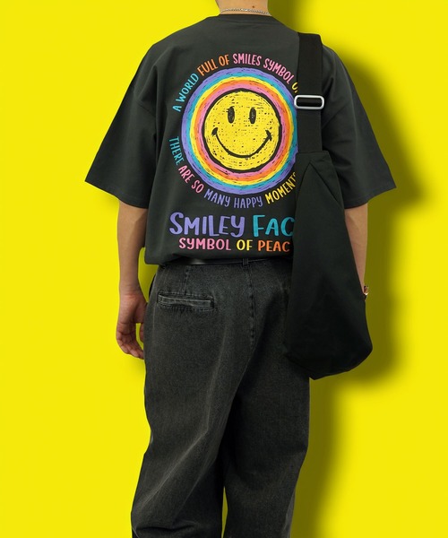 SMILEY FACE（スマイリーフェイス）の「【GROOVY STORE】SMILEY FACE オーバーサイズ ヘビーウエイト半袖Tシャツ（Tシャツ/カットソー・メンズ・ブラック/オフホワイト/ダークグリーン/レモンイエロー/ホワイト/スミクロ/ミント/ネイビー・M/L/LL）」の10枚目の写真