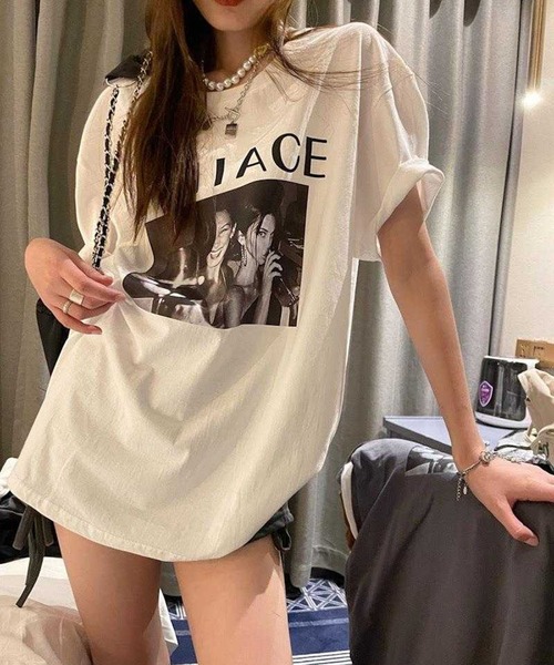 LYEON（リヨン）の「フォトプリントビッグTシャツ/オーバーサイズT（Tシャツ/カットソー・レディース・ホワイト/チャコール・FREE）」の2枚目の写真