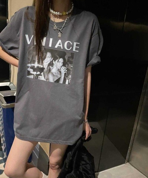 LYEON（リヨン）の「フォトプリントビッグTシャツ/オーバーサイズT（Tシャツ/カットソー・レディース・ホワイト/チャコール・FREE）」の10枚目の写真