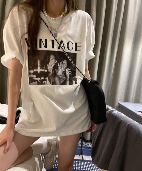 LYEON（リヨン）の「フォトプリントビッグTシャツ/オーバーサイズT（Tシャツ/カットソー・レディース・ホワイト/チャコール・FREE）」の19枚目の写真