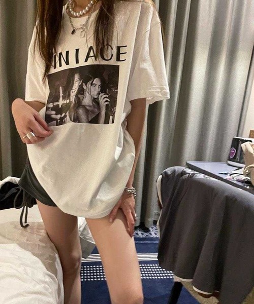 LYEON（リヨン）の「フォトプリントビッグTシャツ/オーバーサイズT（Tシャツ/カットソー・レディース・ホワイト/チャコール・FREE）」の11枚目の写真
