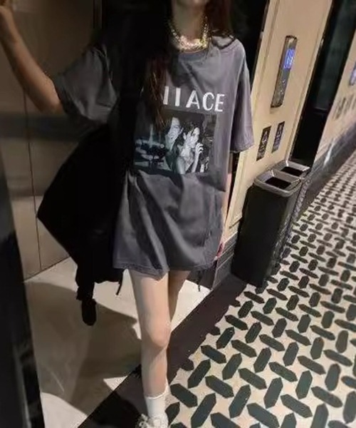 LYEON（リヨン）の「フォトプリントビッグTシャツ/オーバーサイズT（Tシャツ/カットソー・レディース・ホワイト/チャコール・FREE）」の6枚目の写真