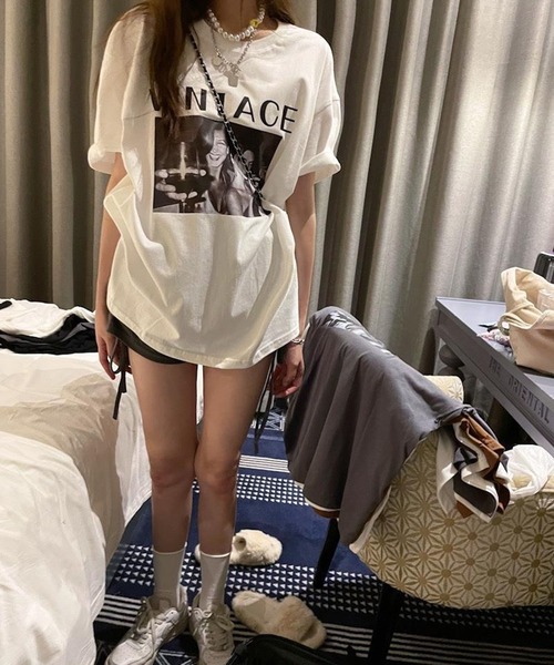 LYEON（リヨン）の「フォトプリントビッグTシャツ/オーバーサイズT（Tシャツ/カットソー・レディース・ホワイト/チャコール・FREE）」の15枚目の写真