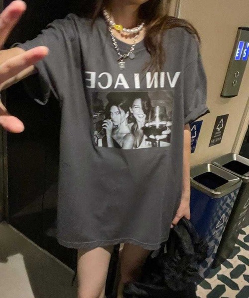 LYEON（リヨン）の「フォトプリントビッグTシャツ/オーバーサイズT（Tシャツ/カットソー・レディース・ホワイト/チャコール・FREE）」の9枚目の写真