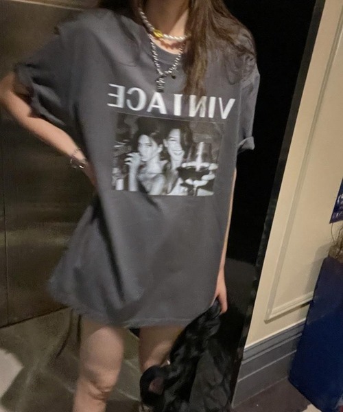 LYEON（リヨン）の「フォトプリントビッグTシャツ/オーバーサイズT（Tシャツ/カットソー・レディース・ホワイト/チャコール・FREE）」の8枚目の写真
