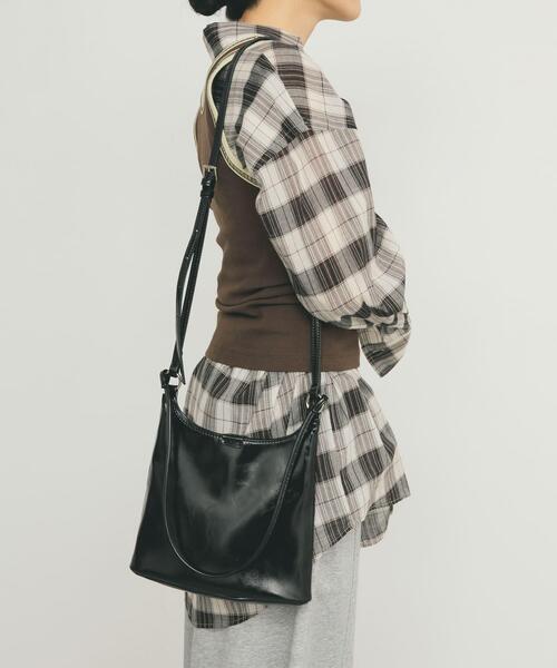 KBF（ケイビーエフ）の「ダブルスリムショルダーBAG（ショルダーバッグ・レディース・アイボリー/ブラック/ブラウン/ダークブラウン・ONE）」の17枚目の写真