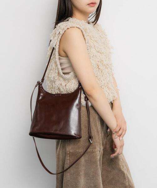 KBF（ケイビーエフ）の「ダブルスリムショルダーBAG（ショルダーバッグ・レディース・アイボリー/ブラック/ブラウン/ダークブラウン・ONE）」の9枚目の写真