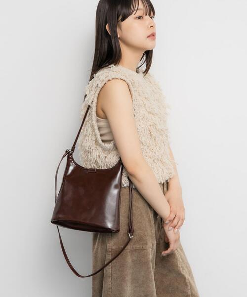 KBF（ケイビーエフ）の「ダブルスリムショルダーBAG（ショルダーバッグ・レディース・アイボリー/ブラック/ブラウン/ダークブラウン・ONE）」の8枚目の写真