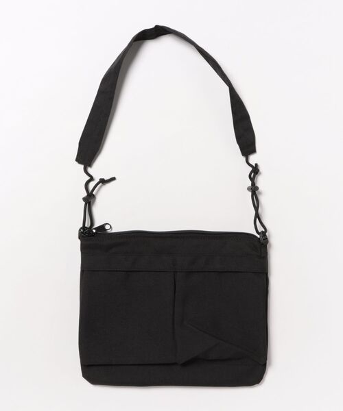 SPINNS（スピンズ）の「ナイロンサコッシュ/２ポケットデザイン（ショルダーバッグ・メンズ・カーキ/ブラック・ONESIZE）」の2枚目の写真