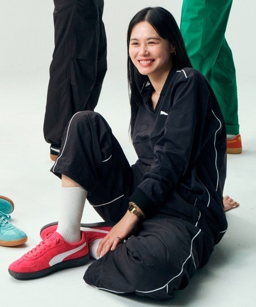 PUMA(プーマ)の「PUMA WORDROBE ESS+ FOOTBALL SHIRT(プーマ ワードローブ ESS+ フットボール パイピング 長袖 シャツ)(Tシャツ/カットソー・メンズ・ブラック系・X-LARGE/LARGE/MEDIUM)」の1枚目の写真