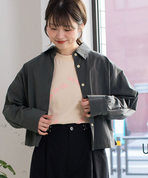 POU DOU DOU（プードゥドゥ）の「レギュラーカラークロップドシャツ（シャツ/ブラウス・レディース・ダークグレー/ブルー/オフホワイト・M）」の15枚目の写真