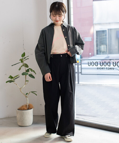 POU DOU DOU（プードゥドゥ）の「レギュラーカラークロップドシャツ（シャツ/ブラウス・レディース・ダークグレー/ブルー/オフホワイト・M）」の17枚目の写真