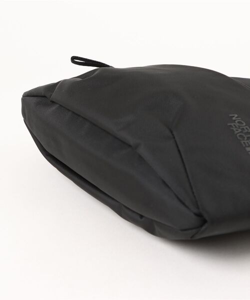 THE NORTH FACE(ザノースフェイス)の「THE NORTH FACE/ザ・ノース・フェイス ショルダーバック PYRENEE SHOULDER L NM82508(ショルダーバッグ・メンズ・ブラック/ストーン・ONE)」の4枚目の写真