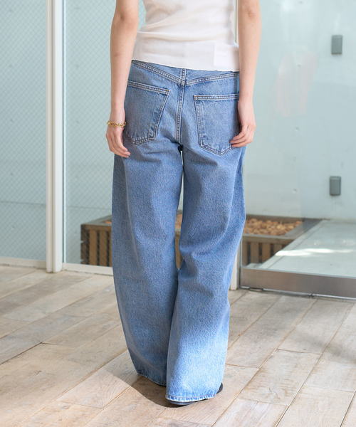 AGOLDE（エーゴールドイー）の「【AGOLDE/エーゴールドイー】LOW CURVE JEAN IN FAIRWAY ローカーブデニム（デニムパンツ・レディース・ブルー・24/25/26/27）」の10枚目の写真