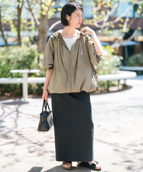 Spick & Span(スピックアンドスパン)の「エアリーフーディーブルゾン(ブルゾン・レディース・ホワイト/カーキ・FREE)」の13枚目の写真