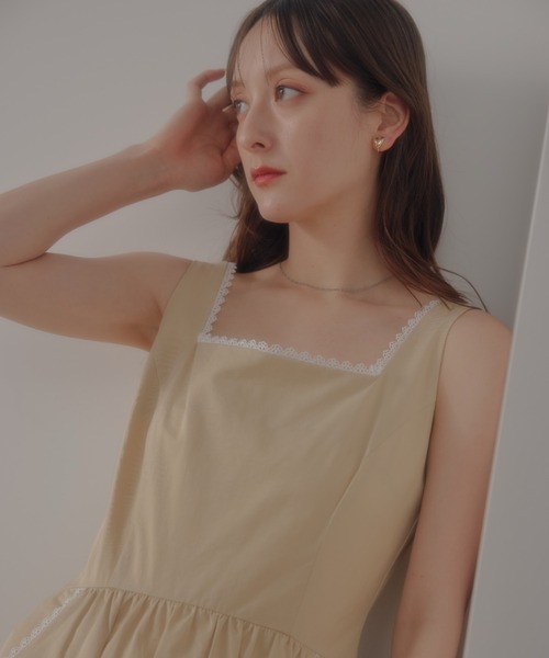 ECREL（エクレール）の「リムレースフリルギャザーワンピース（ワンピース・レディース・ブラック/ベージュ・FREE）」の4枚目の写真