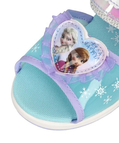 Disney(ディズニー)の「Disney ディズニー ライトアップサンダル【光る靴】ワンベルト DN C1355(サンダル・キッズ・サックスブルー/ホワイト・15.0cm/16.0cm/17.0cm/18.0cm)」の4枚目の写真