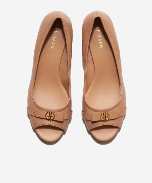 COLE HAAN（コールハーン）の「マルタ ピープトゥ ウェッジ womens（パンプス・レディース・ベージュ・6/8/6.5/5/7/7.5/5.5）」の4枚目の写真