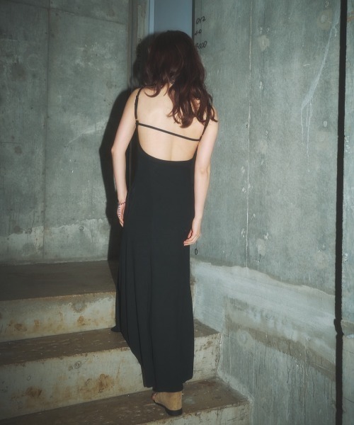 BLONDEY（ブロンディ）の「カップ付きバックオープンワンピース（ワンピース・レディース・レッド/グレー/ブラック・FREE）」の6枚目の写真