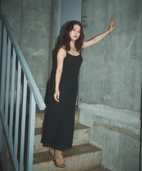 BLONDEY（ブロンディ）の「カップ付きバックオープンワンピース（ワンピース・レディース・レッド/グレー/ブラック・FREE）」の16枚目の写真