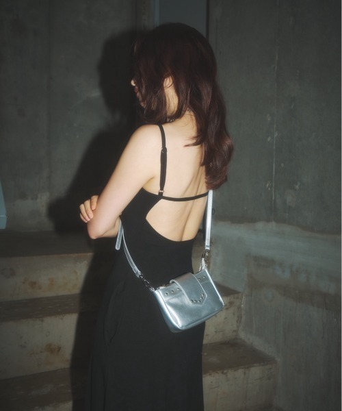 BLONDEY（ブロンディ）の「カップ付きバックオープンワンピース（ワンピース・レディース・レッド/グレー/ブラック・FREE）」の7枚目の写真