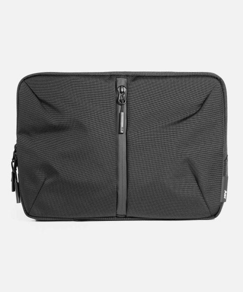 Aer(エアー)の「Aer(エアー)Tech Folio 16" Black AER-21025(PC・タブレットケース・メンズ・ブラック・F)」の9枚目の写真