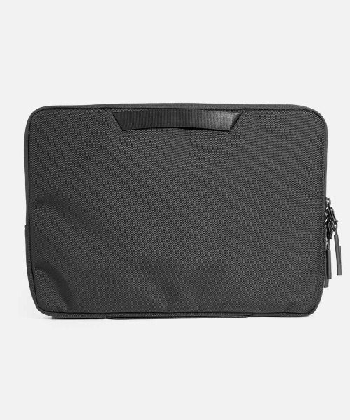 Aer(エアー)の「Aer(エアー)Tech Folio 16" Black AER-21025(PC・タブレットケース・メンズ・ブラック・F)」の7枚目の写真