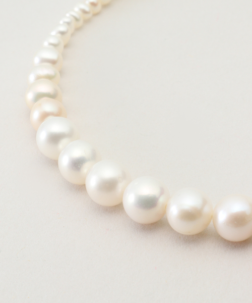 FRAMeWORK(フレームワーク)の「RAGBAG/ラグバッグ パールネックレス Core Oiga Necklace(ネックレス・レディース・ゴールド・FREE)」の7枚目の写真