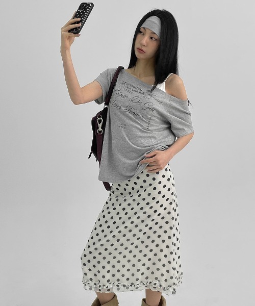 【韓国 BLACKUP】[MADE] ルーブルオフショルダー半袖Tシャツ セール】[MADE] ルーブルオフショルダー半袖Tシャツ（Tシャツ