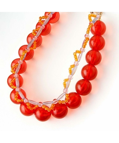 Casselini(キャセリーニ)の「Casselini Double Beads Hand Strap(キャセリーニ ダブルビーズハンドストラップ)(スマホグッズ・レディース・ホワイト/レッド/シルバー・ONE SIZE)」の8枚目の写真