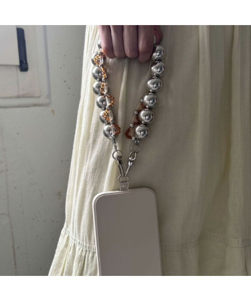Casselini(キャセリーニ)の「Casselini Double Beads Hand Strap(キャセリーニ ダブルビーズハンドストラップ)(スマホグッズ・レディース・ホワイト/レッド/シルバー・ONE SIZE)」の13枚目の写真