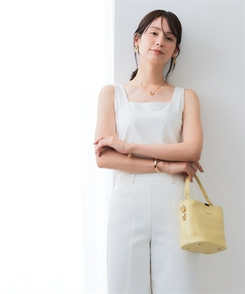 7days Life Styling（セブンデイズライフスタイリング）の「【選べる首元デザイン】下着が透けにくい　シルケット加工タンクトップ（タンクトップ・レディース・ブラック/オフホワイト/ブラック系/ホワイト系・S/M/L/LL/3L/4L/5L）」の5枚目の写真