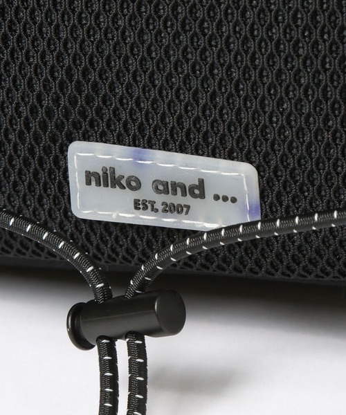 niko and...（ニコアンド）の「オリジナル撥水ドロストボディバッグ（ボディバッグ/ウエストポーチ・レディース・ブラック/アイボリー/ブルー・0）」の19枚目の写真