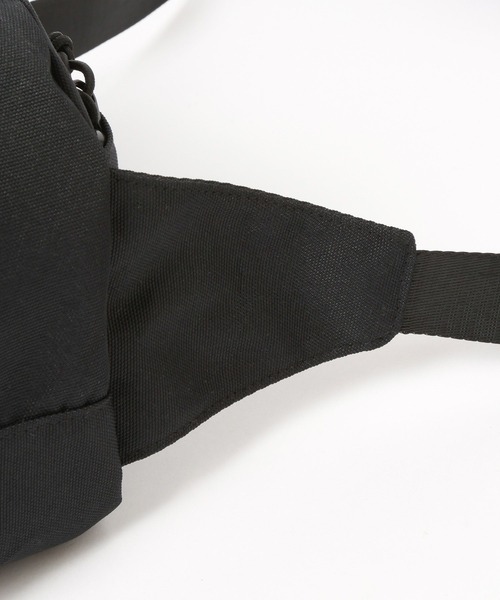niko and...（ニコアンド）の「オリジナル撥水ドロストボディバッグ（ボディバッグ/ウエストポーチ・レディース・ブラック/アイボリー/ブルー・0）」の17枚目の写真