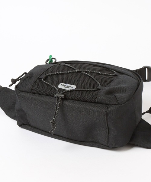 niko and...（ニコアンド）の「オリジナル撥水ドロストボディバッグ（ボディバッグ/ウエストポーチ・レディース・ブラック/アイボリー/ブルー・0）」の11枚目の写真