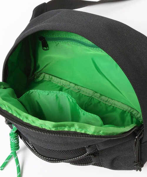 niko and...（ニコアンド）の「オリジナル撥水ドロストボディバッグ（ボディバッグ/ウエストポーチ・レディース・ブラック/アイボリー/ブルー・0）」の10枚目の写真