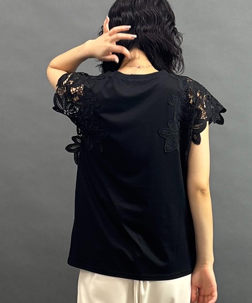 NICOLE white（ニコルホワイト）の「袖レースプルオーバー（Tシャツ/カットソー・レディース・ネイビー/ブラック/オフホワイト/グレー・FREE）」の6枚目の写真