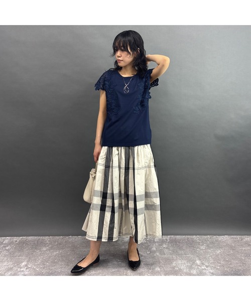 NICOLE white（ニコルホワイト）の「袖レースプルオーバー（Tシャツ/カットソー・レディース・ネイビー/ブラック/オフホワイト/グレー・FREE）」の11枚目の写真