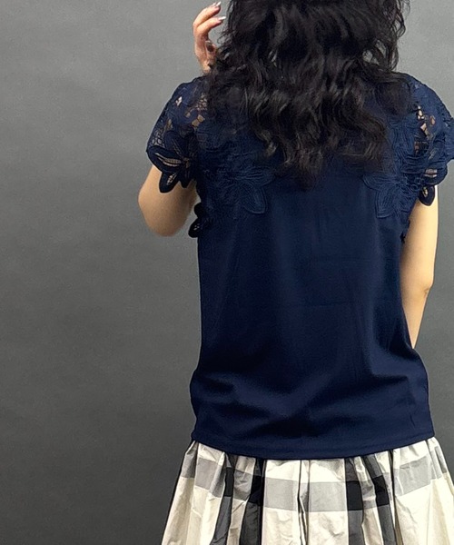 袖レースTシャツ 大人の可愛さを引き出す お袖レーストップス（カットソー