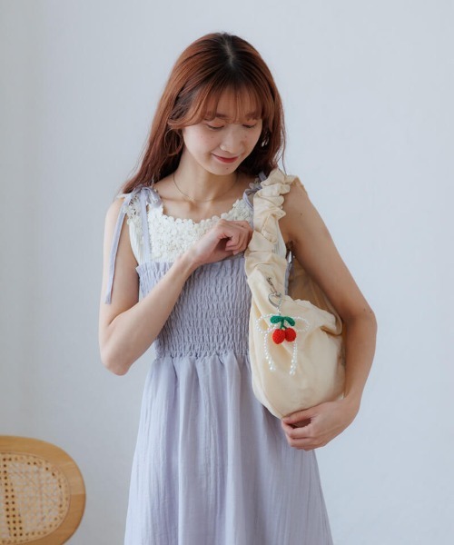 flower(フラワー)の「チェリーボウノットチャーム(キーホルダー・レディース・アイボリー・FREE)」の5枚目の写真