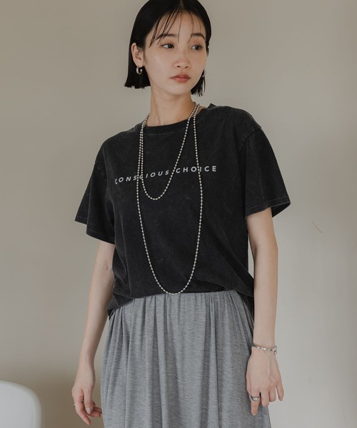 LOWRYS FARM（ローリーズファーム）の「ヴィンテージロゴＴＥＥ　576421（Tシャツ/カットソー・レディース・グレー/ピンク/ホワイト/チャコールグレー・FREE）」の2枚目の写真