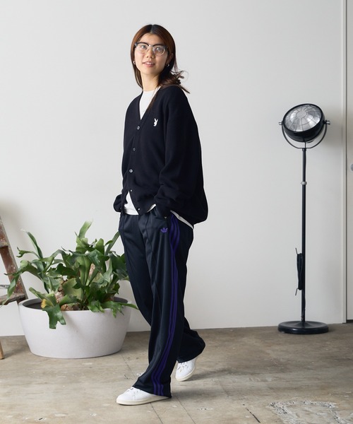 PLAYBOY(プレイボーイ)の「PLAYBOY/プレイボーイ RABBIT V-NECK CARDIGAN カーディガン ワンポイント(カーディガン/ボレロ・メンズ・ブラック/ホワイト/チャコール・L)」の8枚目の写真