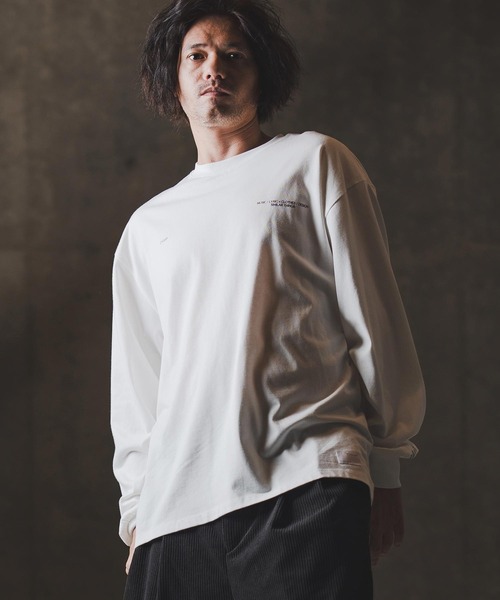 GLIMCLAP(グリムクラップ)の「mlt5302-Boxy silhouette long sleeve T-shirt-Minimal printed design- ロングスリーブTシャツ(Tシャツ/カットソー・メンズ・ホワイト/ブラック・S/M/L)」の12枚目の写真