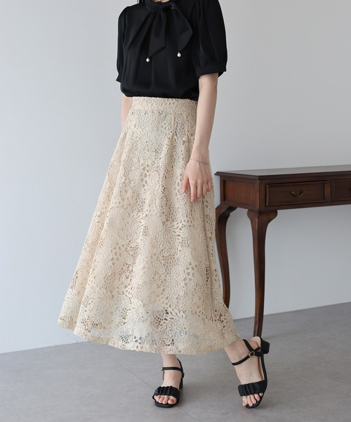 BLUEEAST（ブルーイースト）の「フラワーレースフレアスカート（スカート・レディース・ブラック/チャコールグレー/ベージュ・MEDIUM/LARGE）」の13枚目の写真