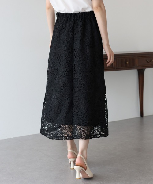 BLUEEAST（ブルーイースト）の「フラワーレースフレアスカート（スカート・レディース・ブラック/チャコールグレー/ベージュ・MEDIUM/LARGE）」の5枚目の写真