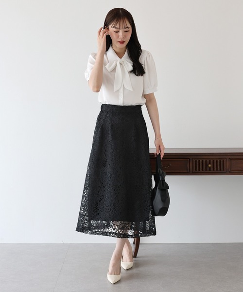 BLUEEAST（ブルーイースト）の「フラワーレースフレアスカート（スカート・レディース・ブラック/チャコールグレー/ベージュ・MEDIUM/LARGE）」の6枚目の写真